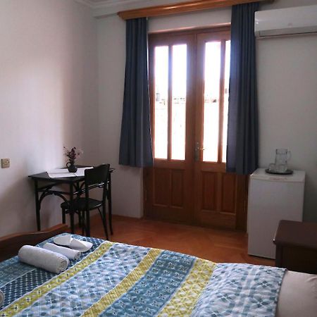 Guest House Merci Tbilisi Eksteriør bilde