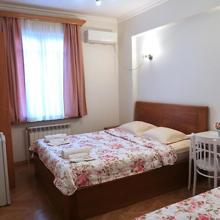 Guest House Merci Tbilisi Eksteriør bilde