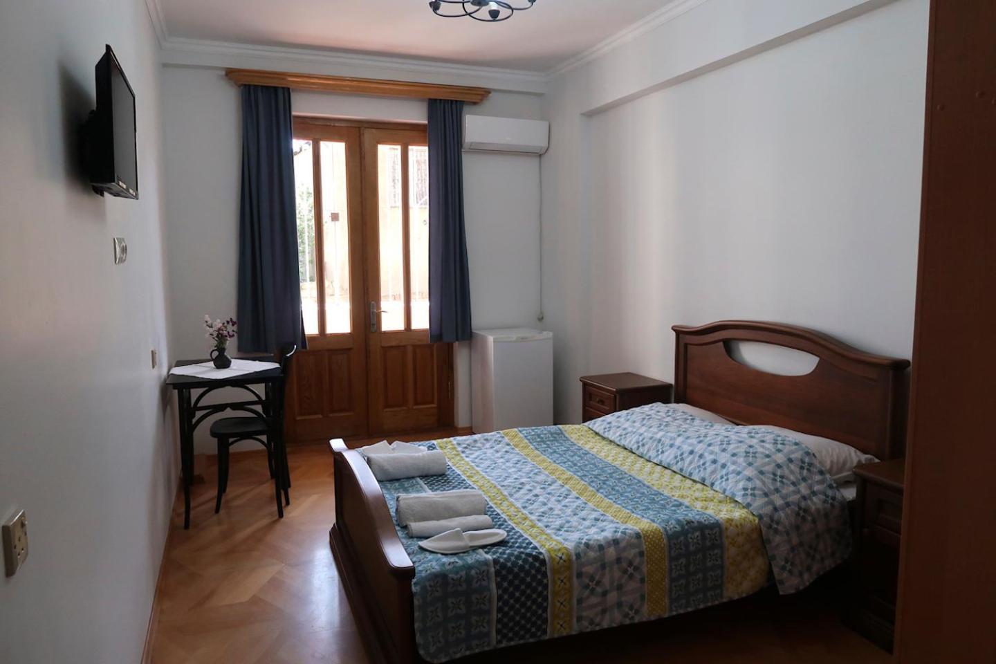 Guest House Merci Tbilisi Eksteriør bilde