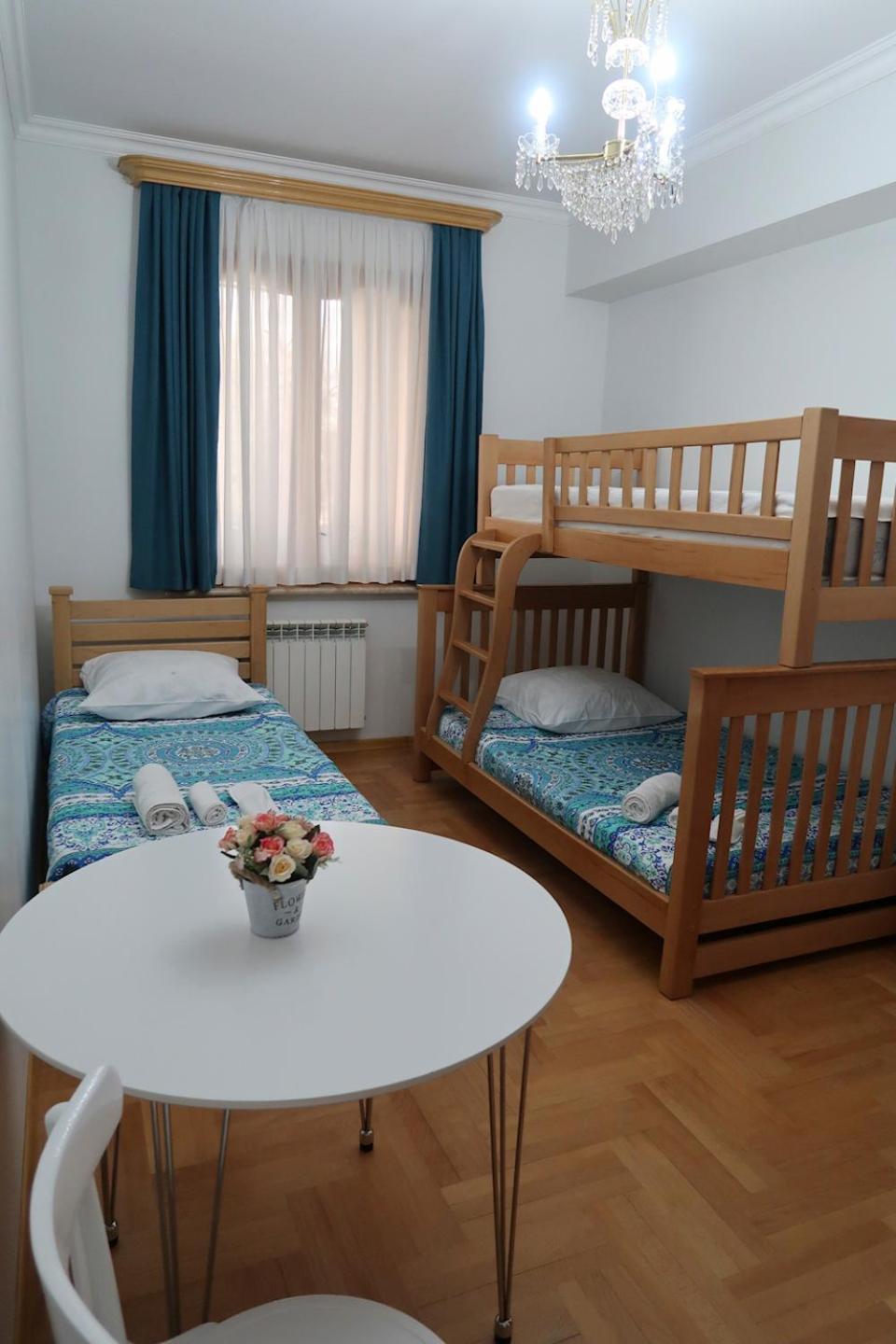 Guest House Merci Tbilisi Eksteriør bilde